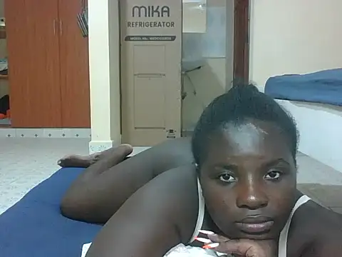 hotebbbyy online show from February 8, 2026, 11:13 am