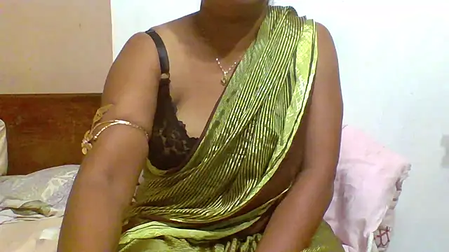 Snapshot of Shaali_Ang chatting on December 9, 2024, 1:18 am Shaali Ang online show from December 9, 2024, 1:18 am