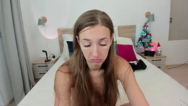 KateRedgar online show from December 23, 2025, 10:35 am