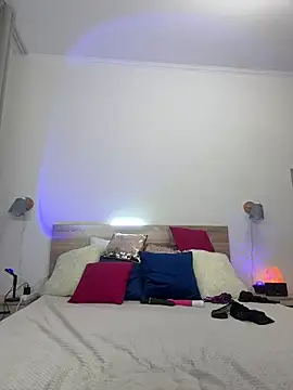 Snapshot of KateRedgar chatting on February 18, 2026, 2:24 pm KateRedgar online show from February 18, 2026, 2:24 pm