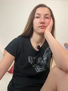 Snapshot of KateRedgar chatting on March 2, 2026, 10:33 am KateRedgar online show from March 2, 2026, 10:33 am