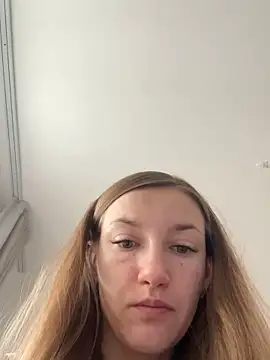 KateRedgar online show from March 25, 2026, 8:42 am