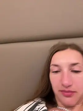 Snapshot of KateRedgar chatting on July 20, 2026, 8:33 pm KateRedgar online show from July 20, 2026, 8:33 pm