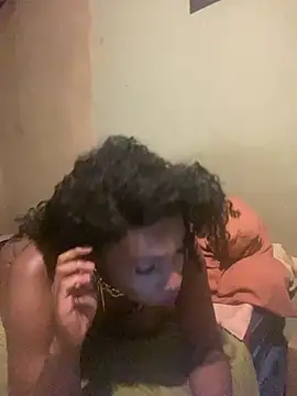 Moorella1 online show from April 18, 2026, 7:07 pm