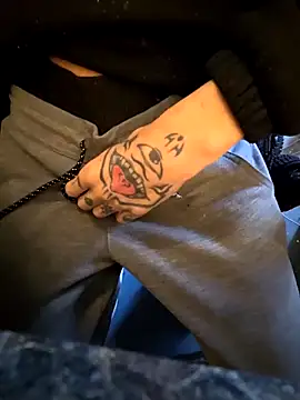 Migaruo online show from April 8, 2026, 10:21 pm