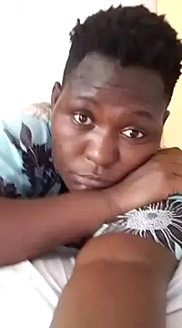 Snapshot of laviedavi chatting on March 10, 2025, 2:59 pm laviedavi online show from March 10, 2025, 2:59 pm