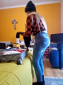 Snapshot of lamorbosa37 chatting on January 23, 2025, 8:57 am lamorbosa37 online show from January 23, 2025, 8:57 am