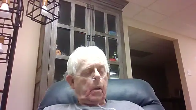 bootlegmanz online show from April 17, 2026, 4:21 pm