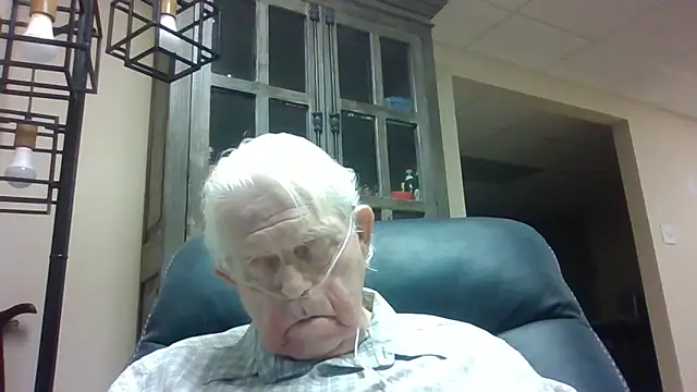 bootlegmanz online show from April 21, 2026, 6:12 pm