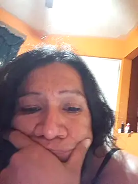 miicheele32 online show from November 2, 2025, 11:34 am