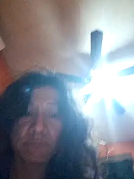 miicheele32 online show from November 6, 2025, 10:38 am