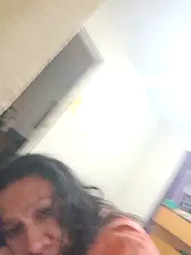 miicheele32 online show from January 18, 2026, 12:20 pm