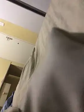 SmallGoodNutts online show from September 15, 2025, 3:17 am