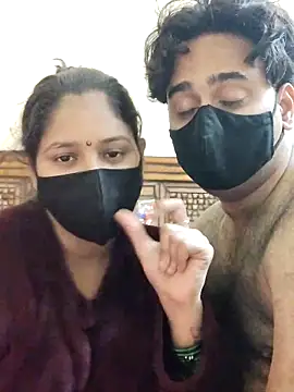 Snapshot of IND_COUPLE1 chatting on January 14, 2025, 12:45 pm IND COUPLE1 online show from January 14, 2025, 12:45 pm