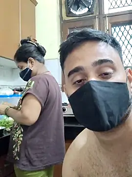 Snapshot of IND_COUPLE1 chatting on February 22, 2025, 8:40 am IND COUPLE1 online show from February 22, 2025, 8:40 am