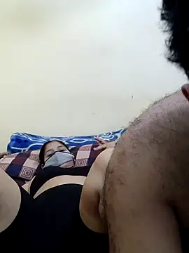 Snapshot of IND_COUPLE1 chatting on March 27, 2026, 8:59 am IND COUPLE1 online show from March 27, 2026, 8:59 am