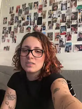 Hawitxui online show from April 3, 2026, 8:23 am