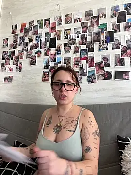 Hawitxui online show from April 16, 2026, 2:29 pm