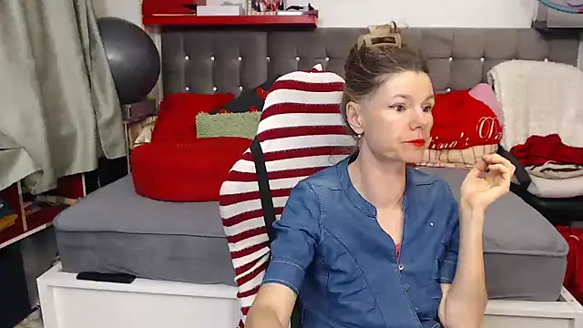 Snapshot of kellyterapy chatting on May 15, 2026, 2:40 am kellyterapy online show from May 15, 2026, 2:40 am