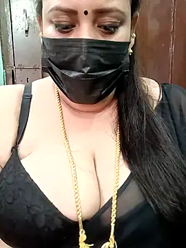 Snapshot of ashikaa_r chatting on March 2, 2025, 10:14 am ashikaa r online show from March 2, 2025, 10:14 am