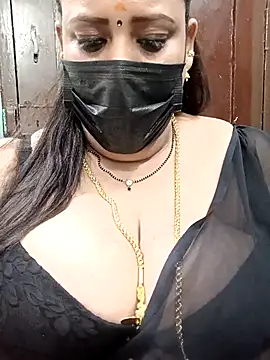 Snapshot of ashikaa_r chatting on March 6, 2025, 5:43 pm ashikaa r online show from March 6, 2025, 5:43 pm