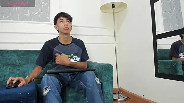 Lucian Davi online show from December 23, 2024, 3:23 pm
