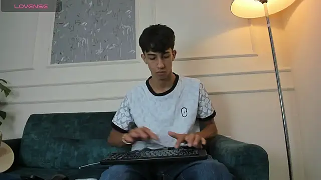 Lucian Davi online show from January 8, 2025, 12:37 pm