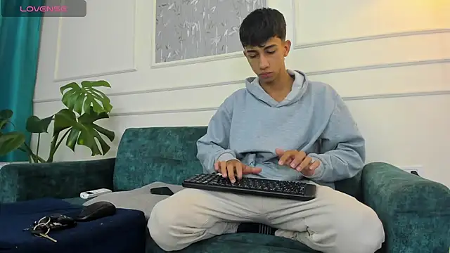 Lucian Davi online show from January 27, 2025, 12:16 pm