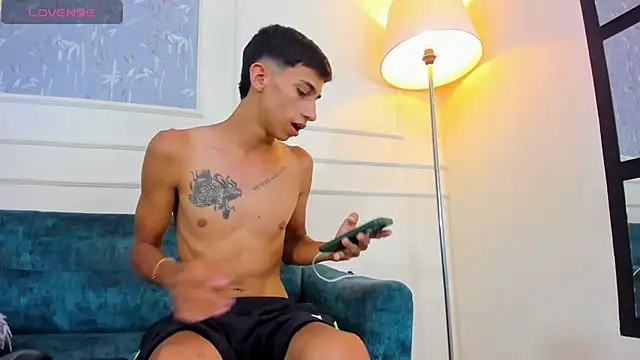 Lucian Davi online show from September 16, 2025, 4:02 am