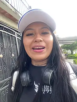 luisa16xxx online show from January 16, 2025, 8:57 pm