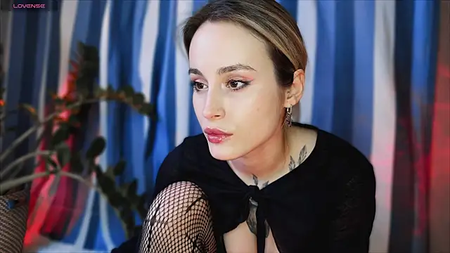 aviva faith online show from December 2, 2025, 5:08 pm