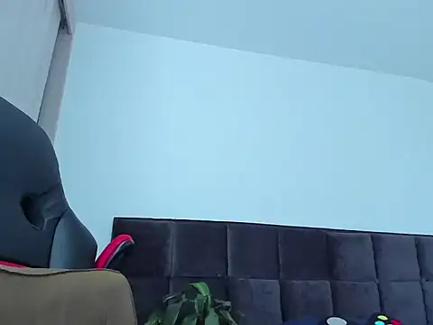 Alexander Martines online show from April 11, 2026, 4:55 pm