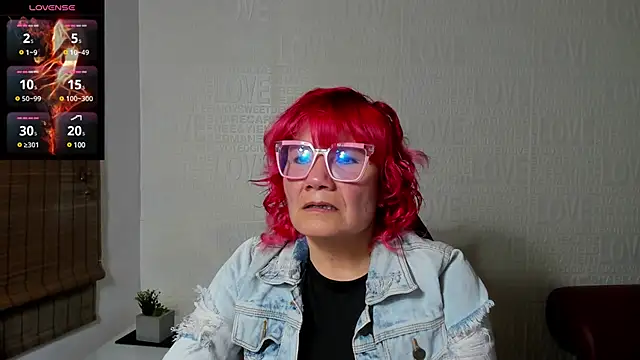 Salomeediaz  online show from January 24, 2025, 9:05 pm