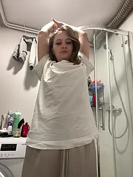 PamelaXX  online show from April 2, 2026, 5:05 am