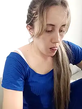 Snapshot of Isabel23zr chatting on December 26, 2024, 2:12 am Isabel23zr online show from December 26, 2024, 2:12 am