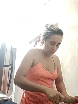 Snapshot of Isabel23zr chatting on January 4, 2025, 12:38 pm Isabel23zr online show from January 4, 2025, 12:38 pm