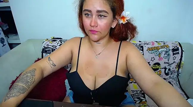 loly bigbooty4u online show from January 29, 2025, 4:58 am