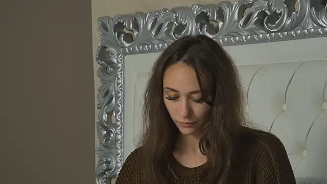 AliceMunro online show from October 10, 2025, 3:55 pm