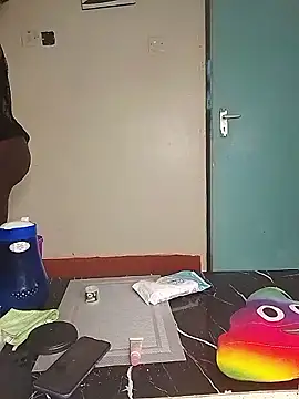 melaninebony1 online show from April 4, 2026, 7:11 pm