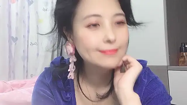 Hanicarrot online show from January 2, 2025, 6:12 pm
