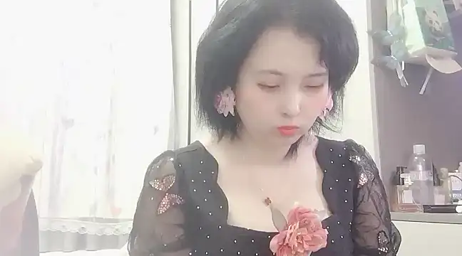Hanicarrot online show from February 21, 2025, 12:28 pm
