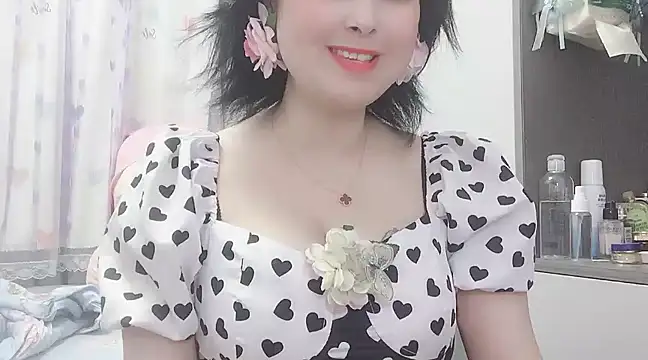 Hanicarrot online show from March 18, 2025, 12:49 am
