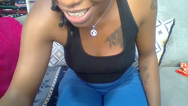 Petite 254 online show from October 14, 2025, 9:54 am