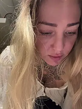 ElenaHaze online show from December 31, 2024, 10:04 am