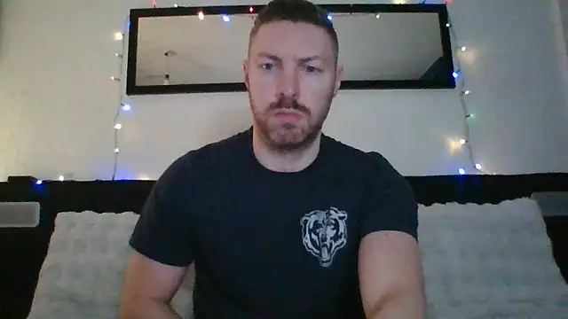 Snapshot of Fit4fun24 chatting on January 24, 2025, 2:28 am Fit4fun24 online show from January 24, 2025, 2:28 am