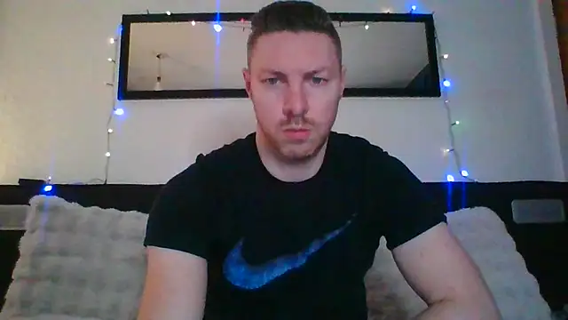 Snapshot of Fit4fun24 chatting on February 24, 2025, 11:19 pm Fit4fun24 online show from February 24, 2025, 11:19 pm