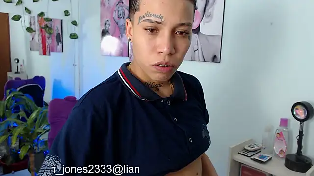 Jonesliam23 online show from February 11, 2025, 7:38 pm