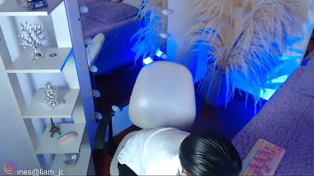 Jonesliam23 online show from February 12, 2026, 7:20 pm