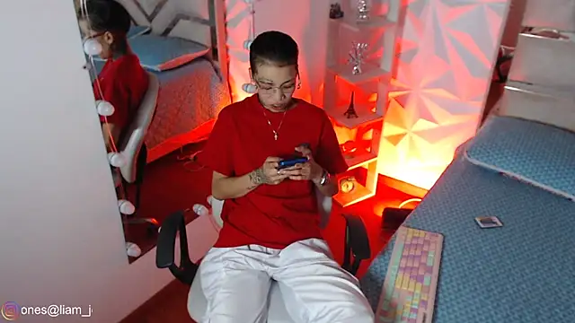 Snapshot of Jonesliam23 chatting on April 24, 2026, 8:11 pm Jonesliam23 online show from April 24, 2026, 8:11 pm