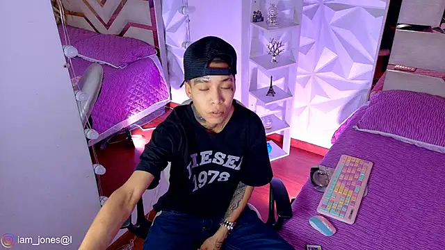 Snapshot of Jonesliam23 chatting on May 11, 2026, 7:22 pm Jonesliam23 online show from May 11, 2026, 7:22 pm